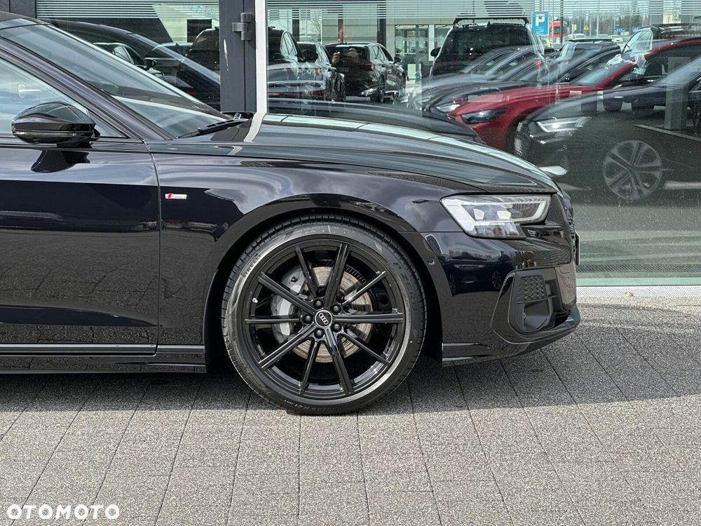 Audi A8 - 6