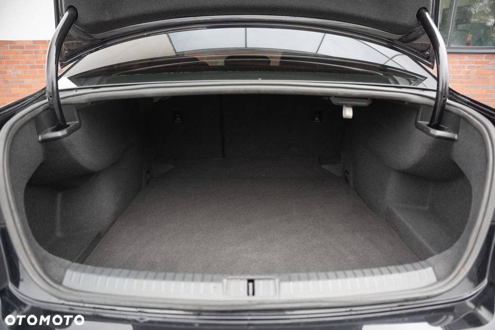 Volkswagen Passat 1.6 TDI BMT Trendline - 41