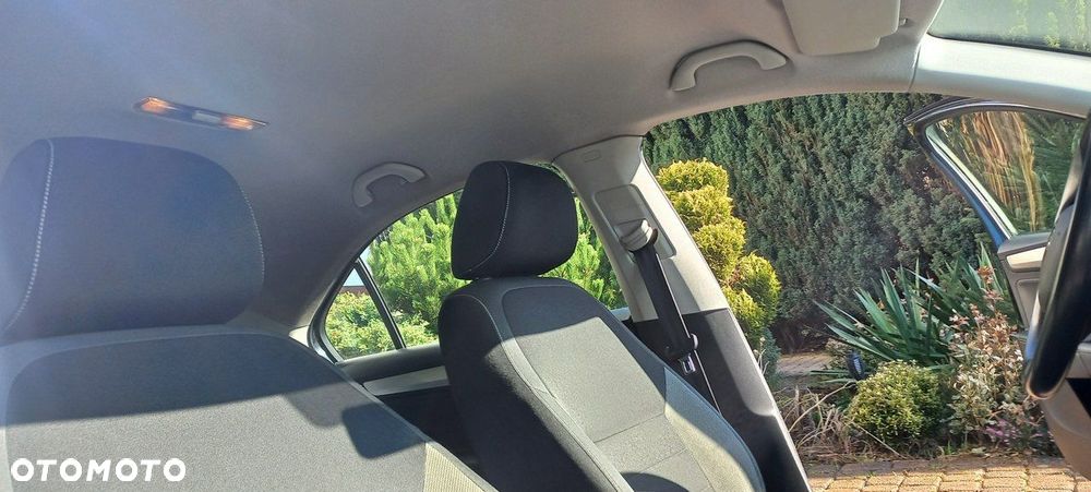 Skoda RAPID 1.0 TSI Ambition - 23