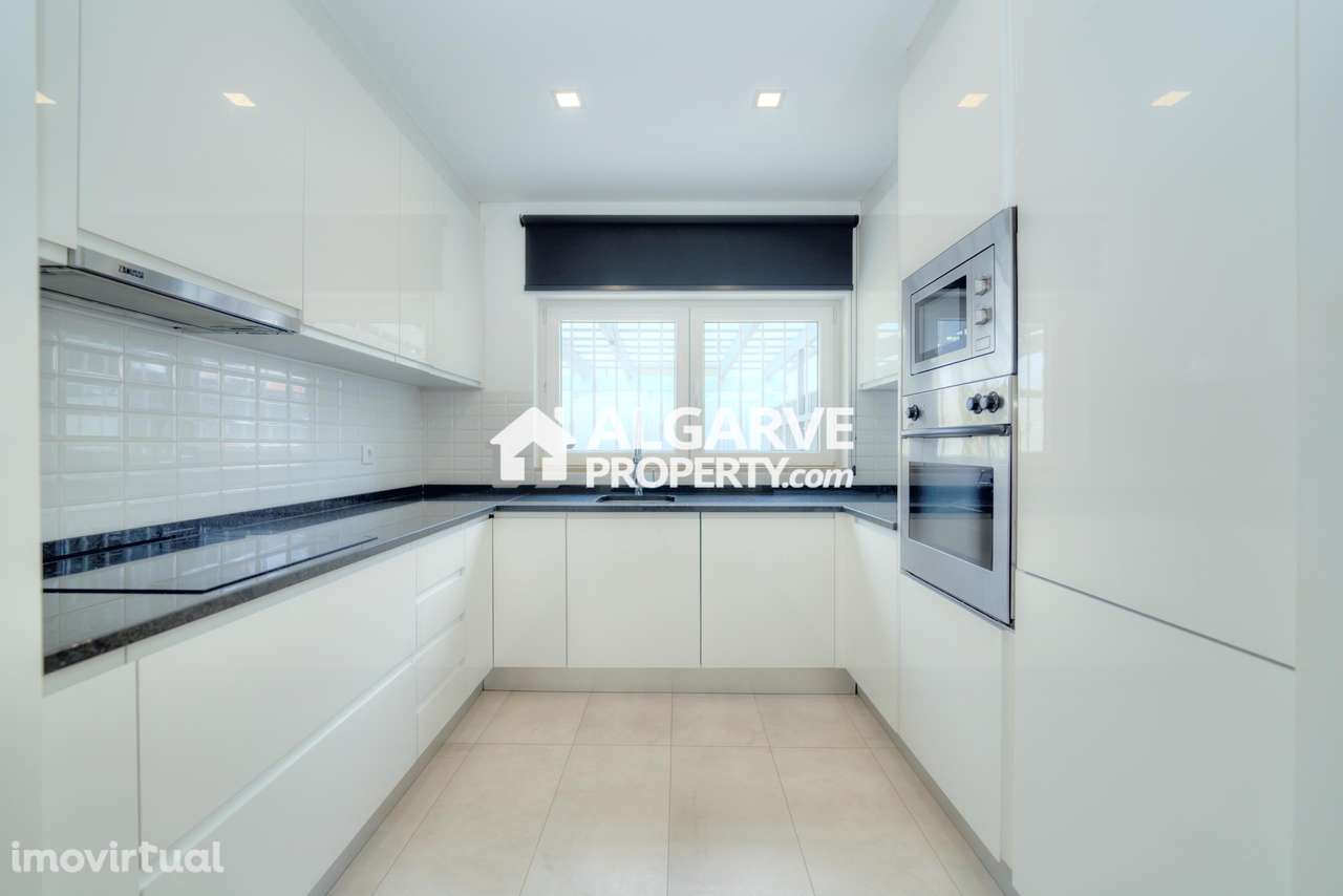 Moradia V2 remodelada junto ao Golfe Pinhal e perto da praia e da Mari - Grande imagem: 2/34