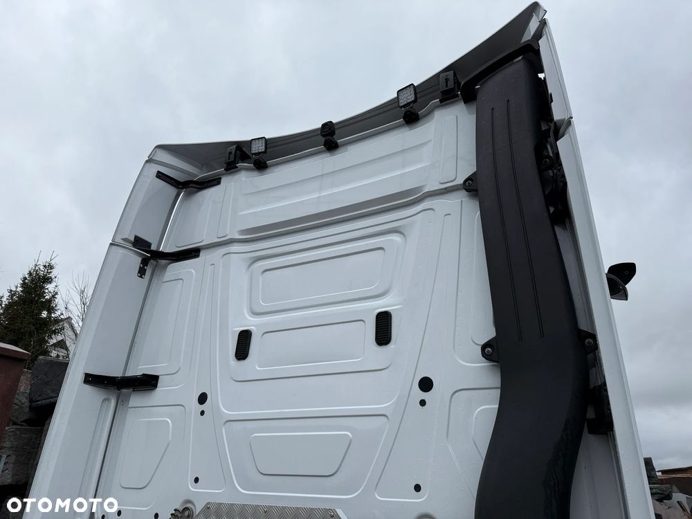 Mercedes-Benz Actros - 15