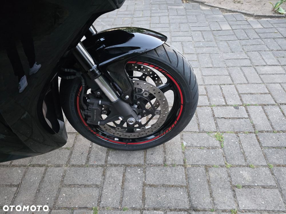 Honda CBR - 15