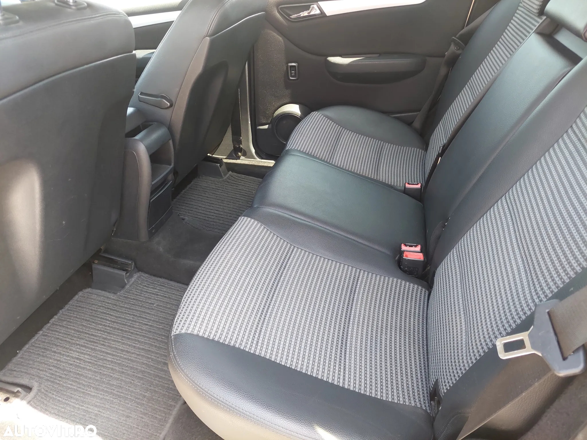 Mercedes-Benz B 180 CDI DPF - 8