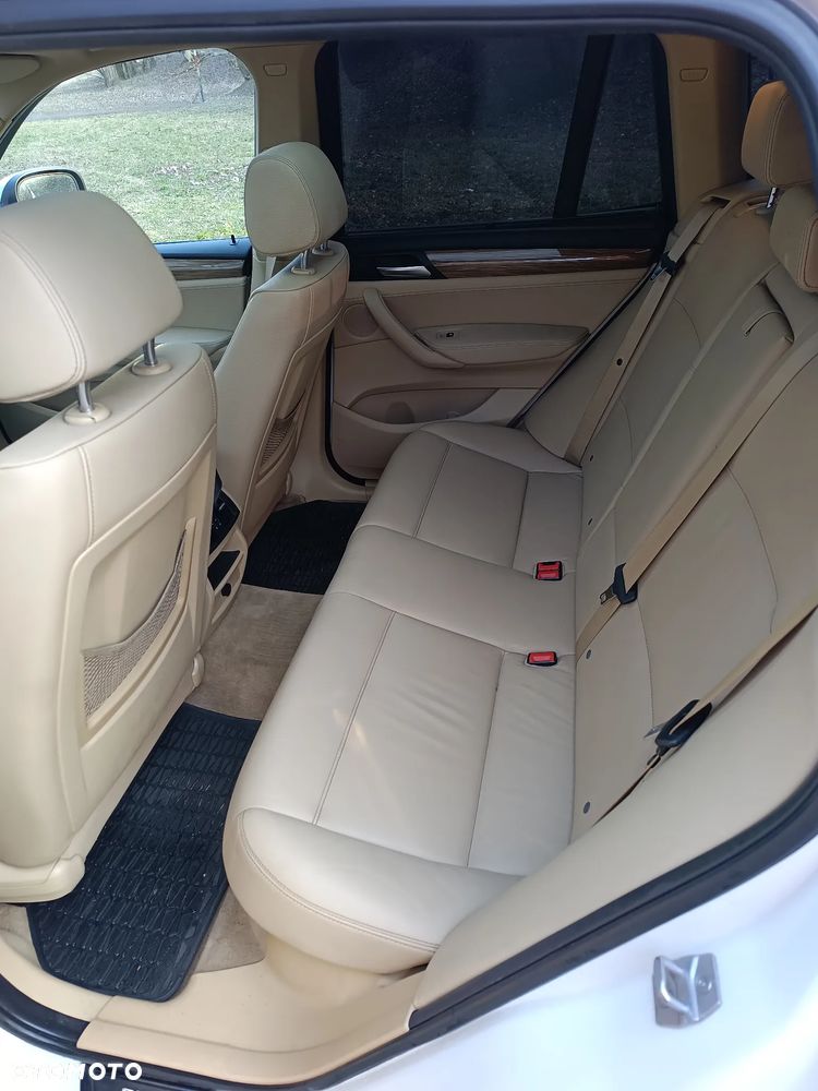 BMW X3 xDrive28i - 17