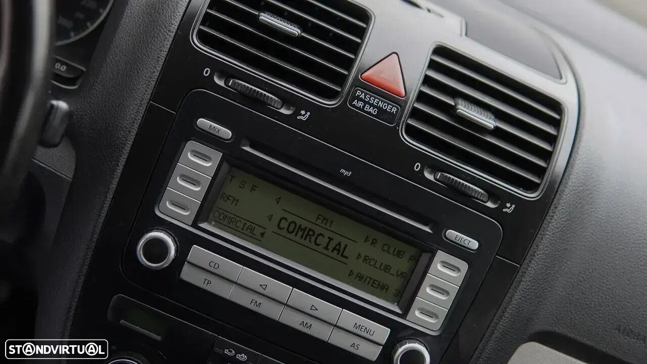 VW Jetta - 27