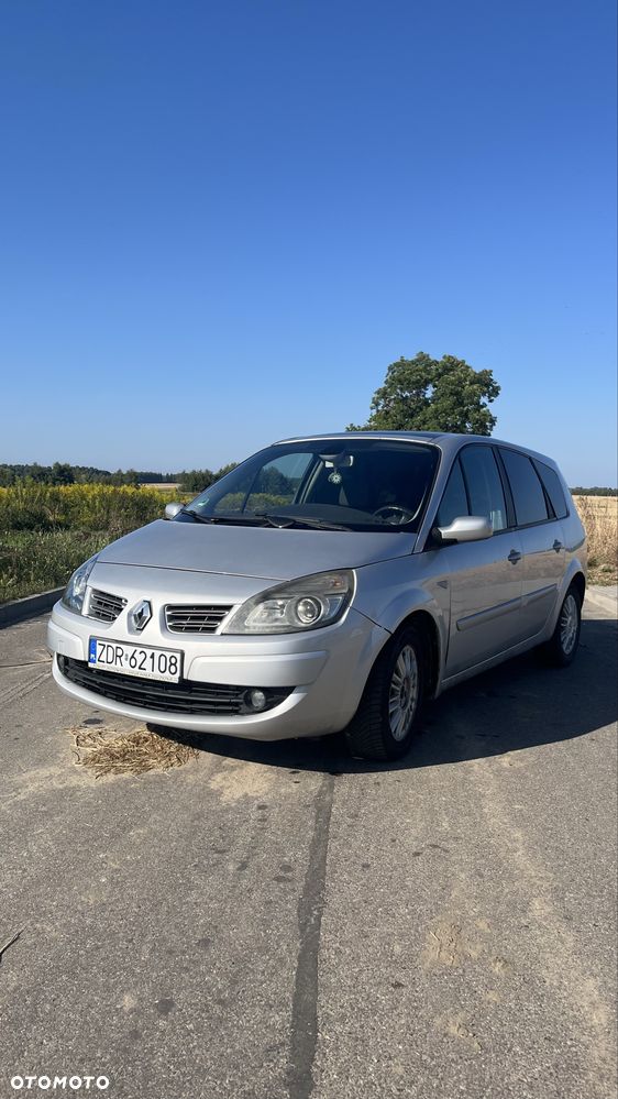 Renault Scenic - 1