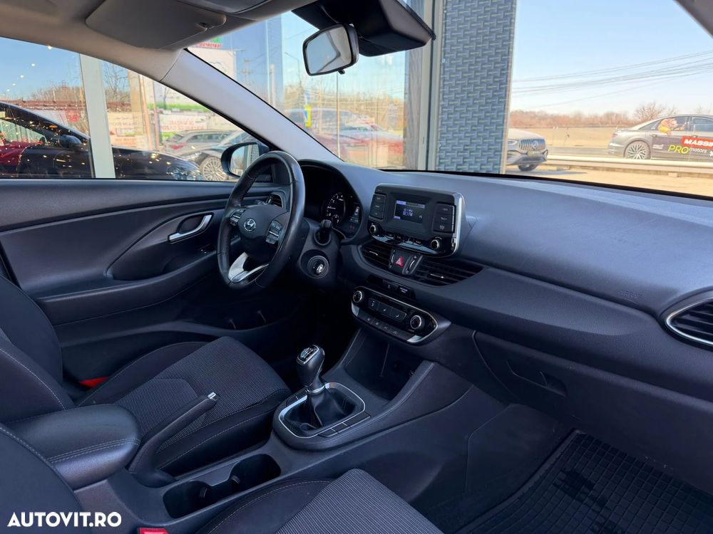 Hyundai i30 1.5 110CP 5DR M/T Comfort - 14