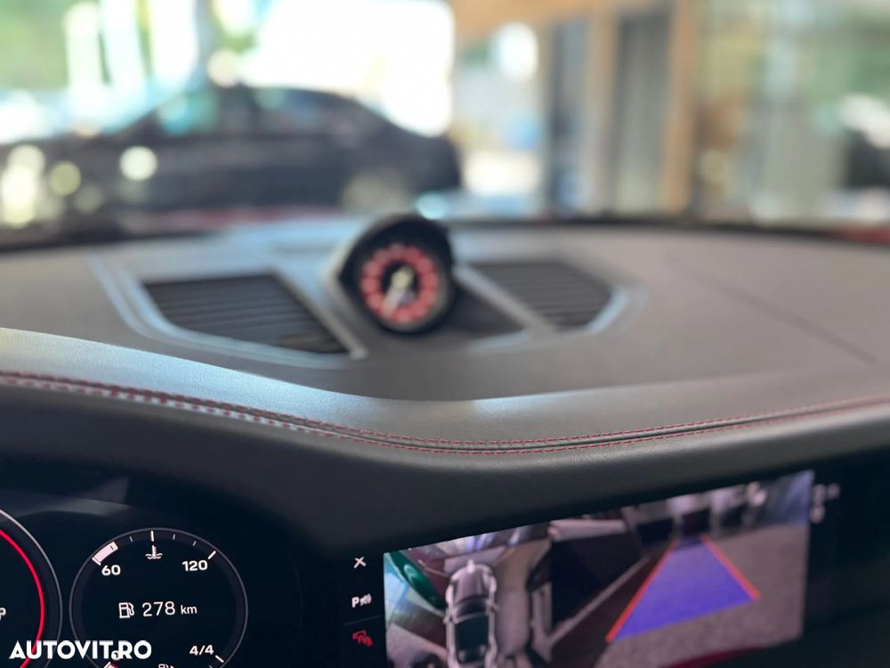 Porsche 911 Carrera Cabrio GTS PDK - 15