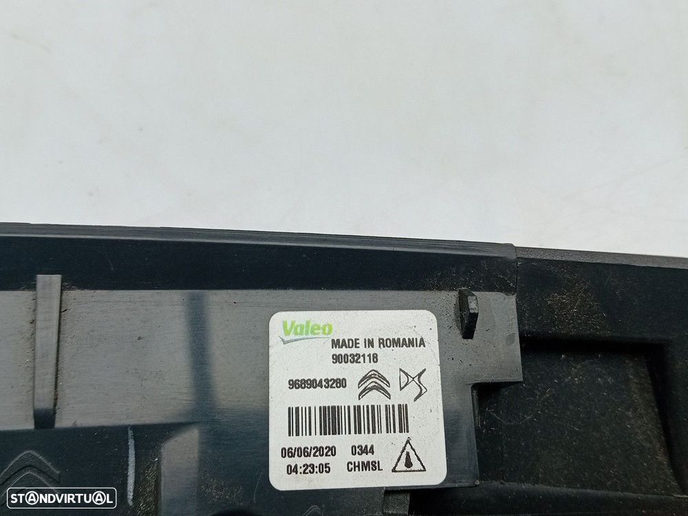 Luz stop adicional / 3º stop OPEL Corsa F - 3