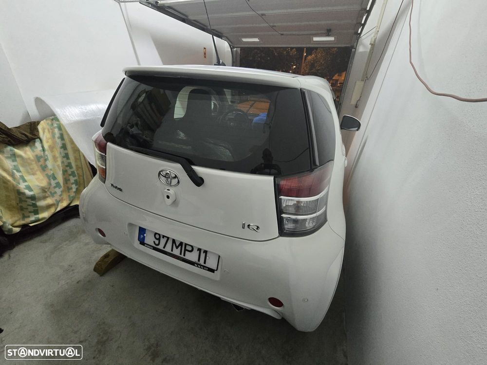 Toyota iQ 1.4 D-4D 2 - 22