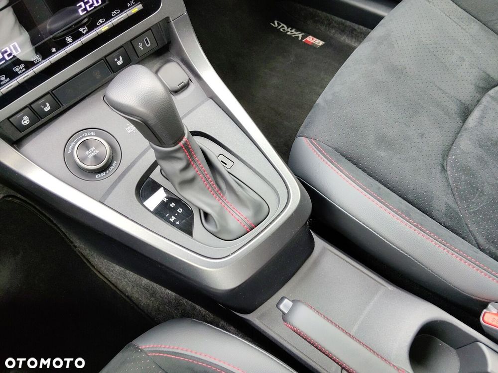 Toyota Yaris - 22