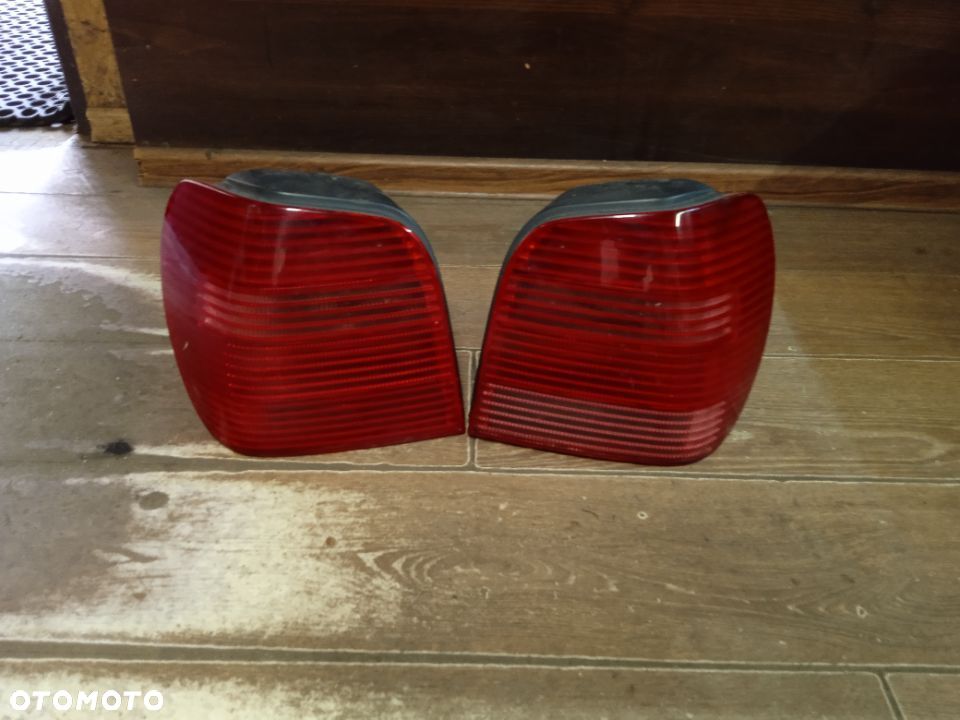 LAMPA TYLNA VW POLO 6n2 99-01 LEWA LUB PRAWA - 1