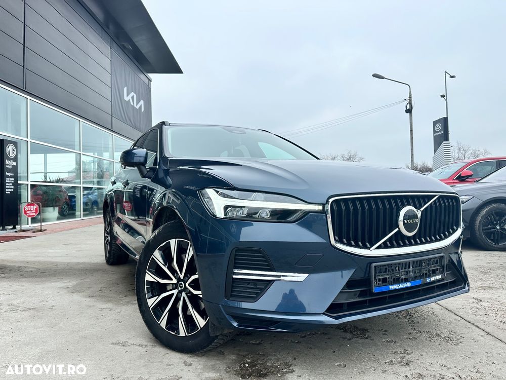 Volvo XC 60 B4 MHEV AT8 FWD Momentum Pro - 1