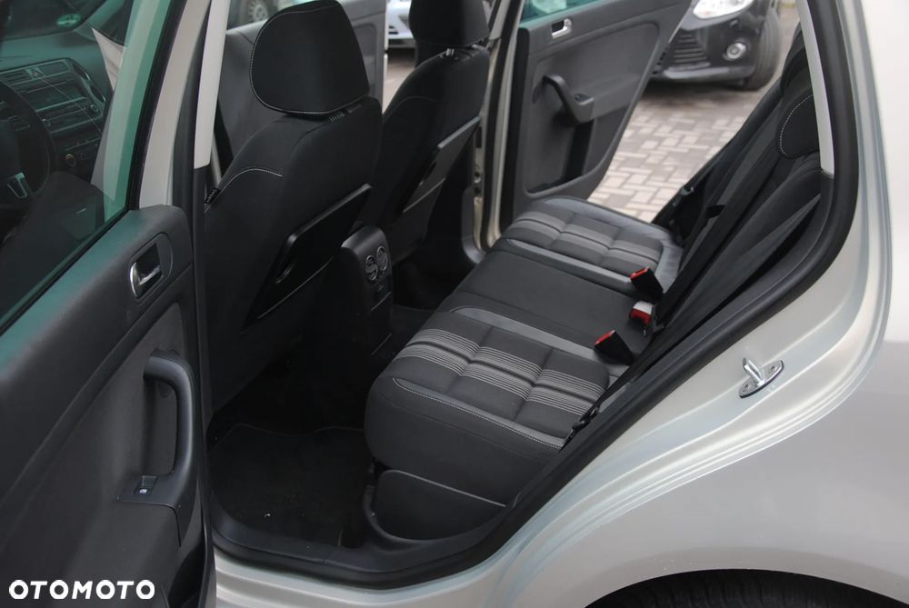 Volkswagen Golf Plus 1.2 TSI MATCH - 10