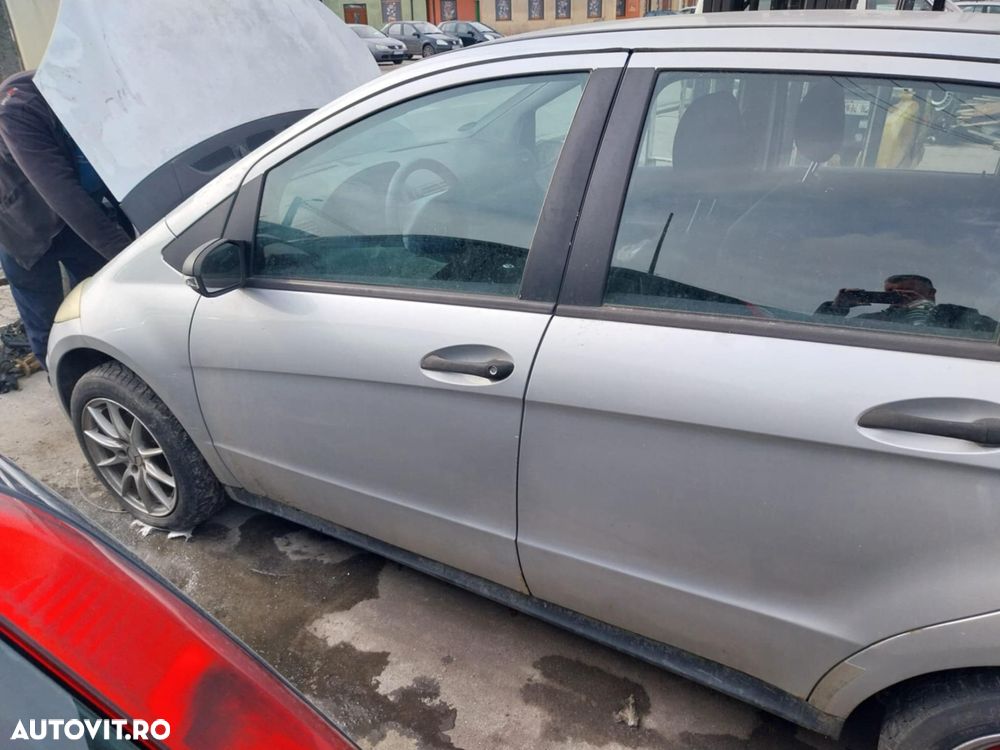 Dezmembram Mercedes A Class 2,0 cdi an 2005-2011 - 1