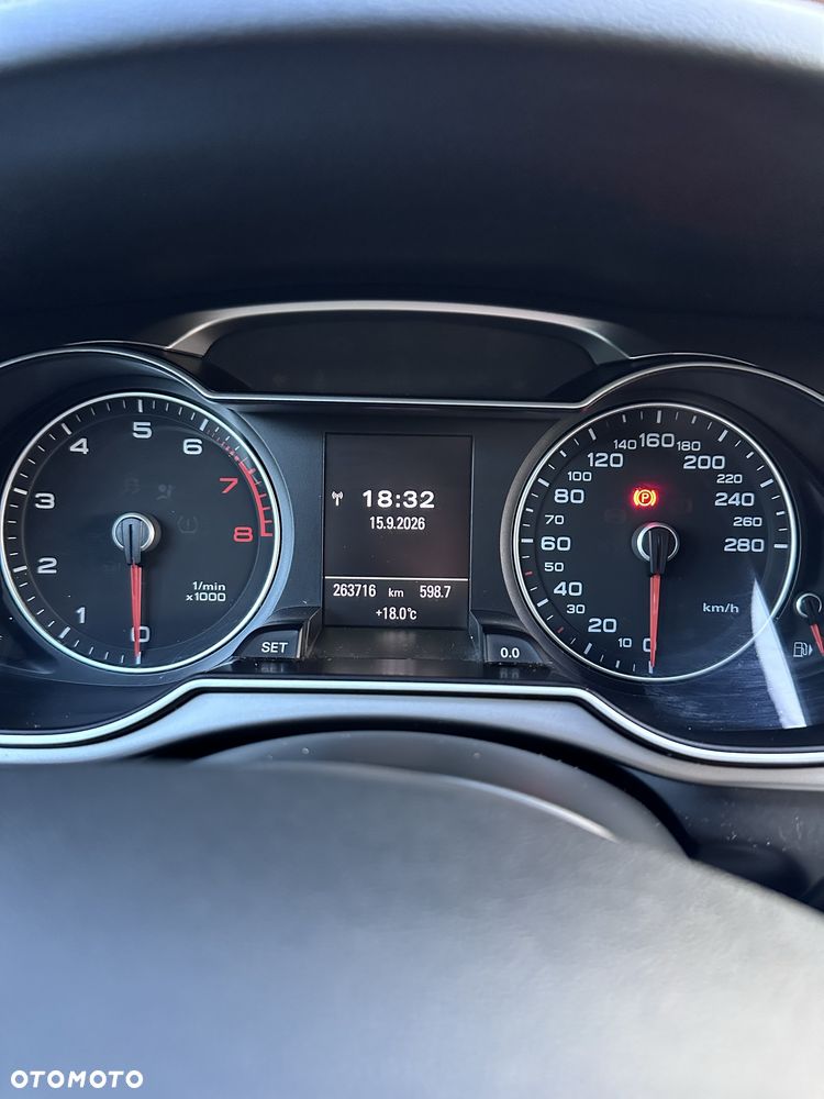 Audi A4 Limousine - 5