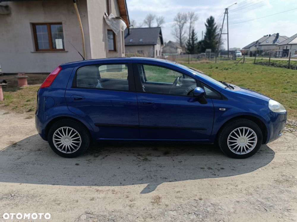 Fiat Grande Punto 1.4 8V - 4