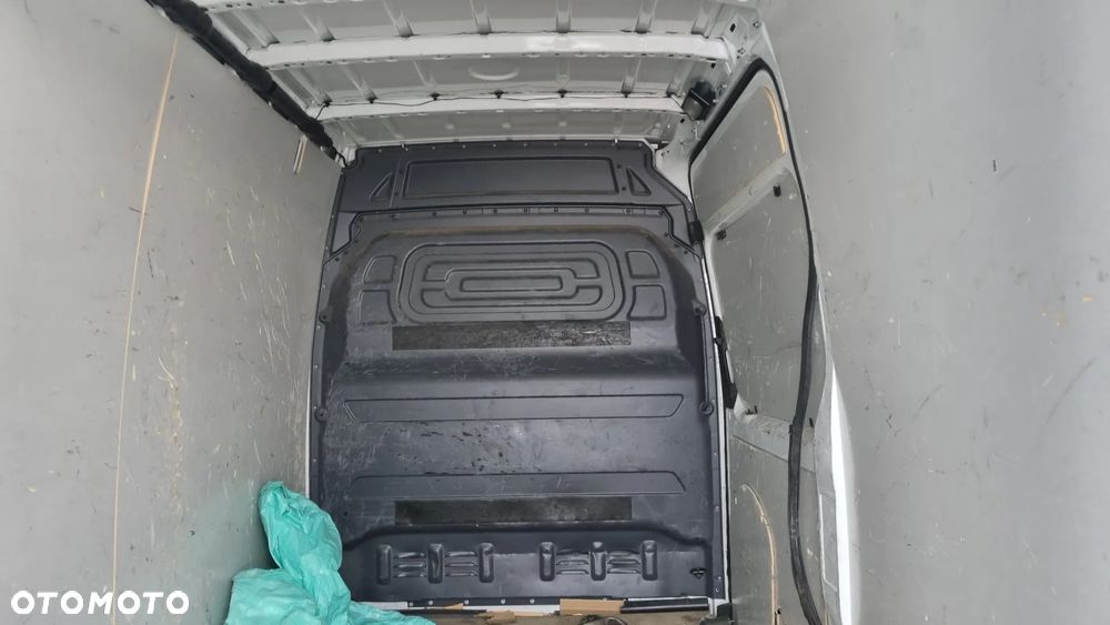 Mercedes-Benz Sprinter - 19