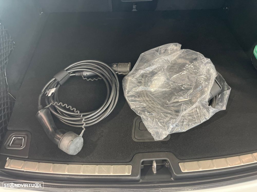 Volvo XC 60 2.0 T6 PHEV Inscription Expression AWD - 33
