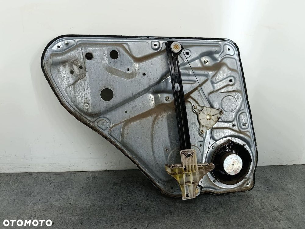 PODNOŚNIK SZYBY PRAWY TYŁ  VW PASSAT B5 FL 3B5839756C  3B5839752BF  BOSCH - 6