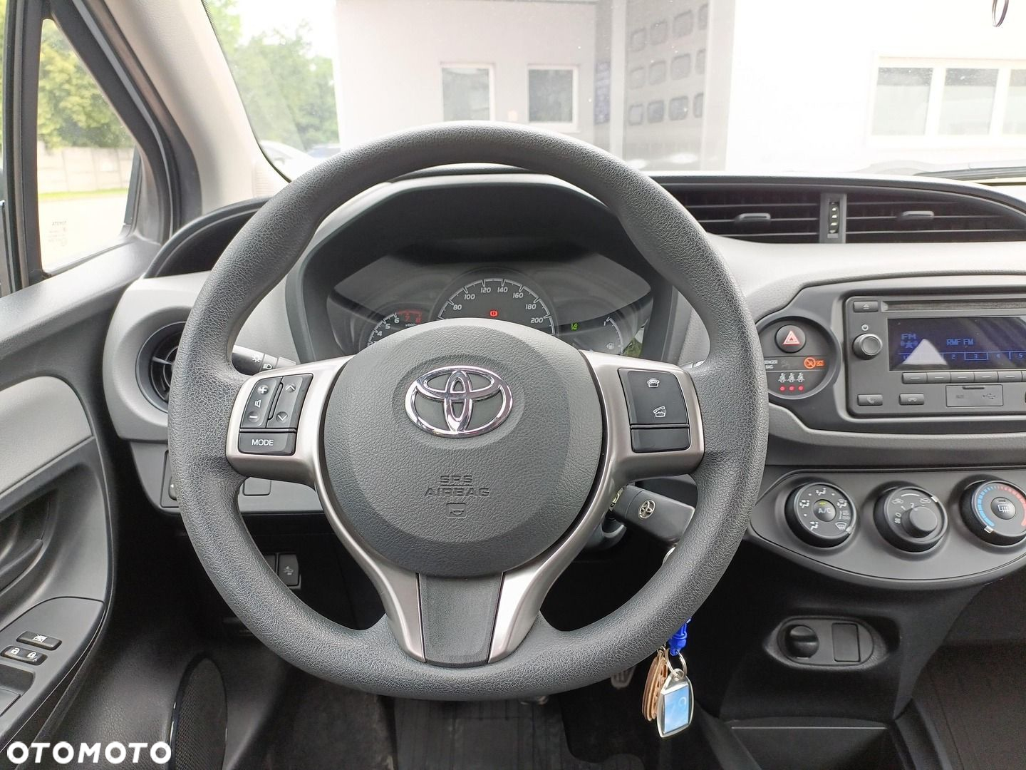 Toyota Yaris - 17