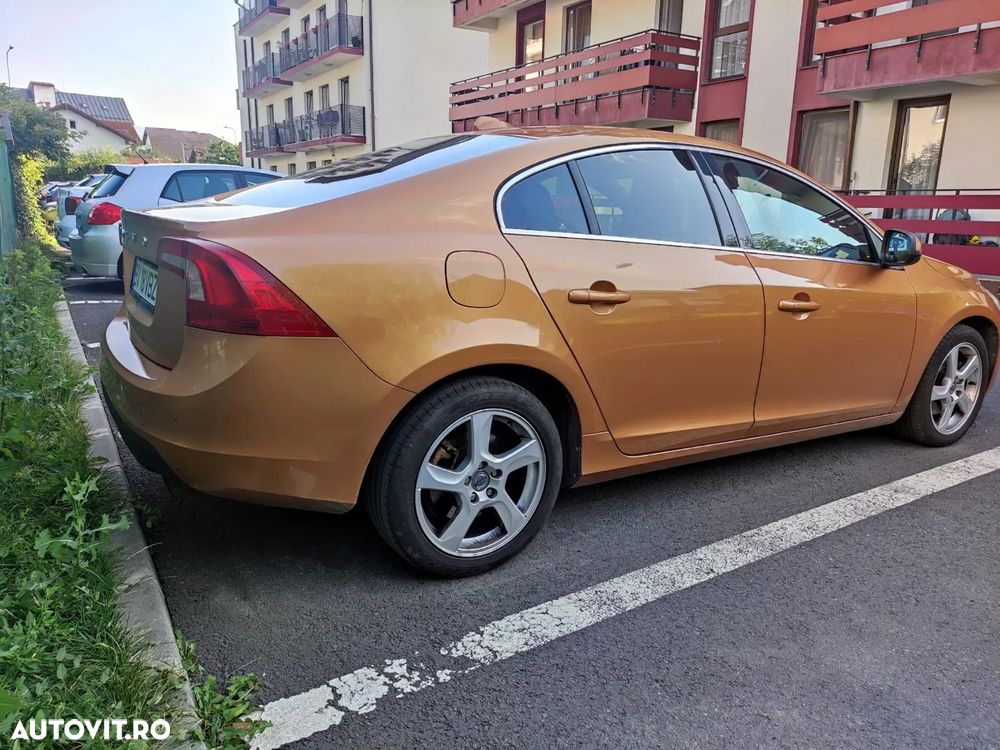 Volvo S60 T3 Kinetic - 2