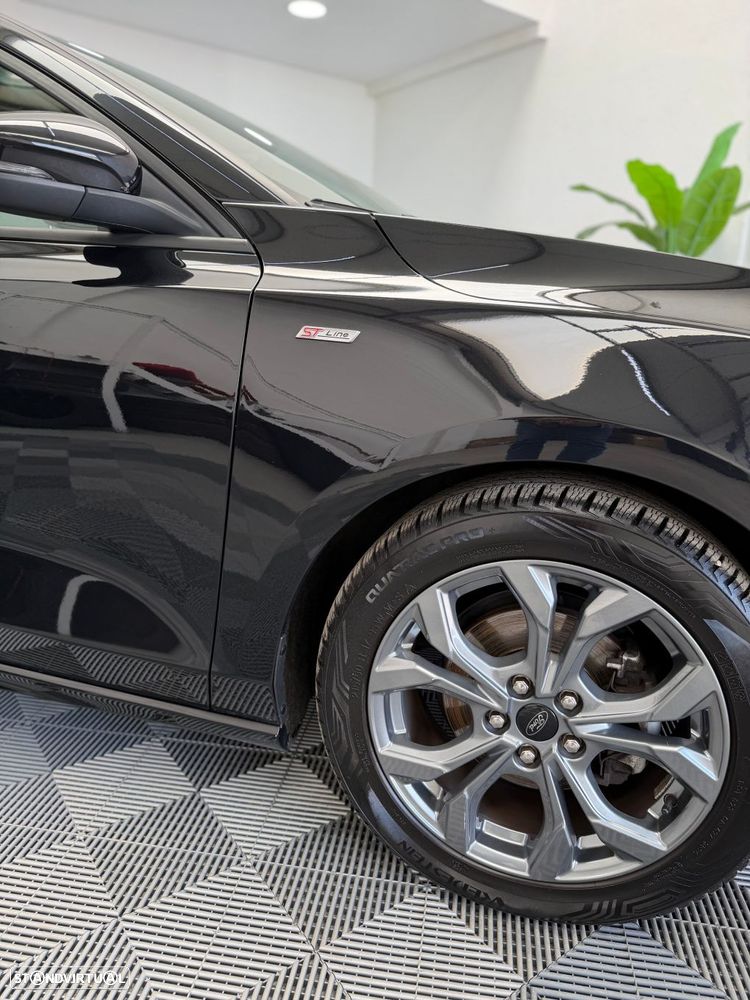 Ford Focus SW 1.0 EcoBoost Hybrid ST-LINE - 28