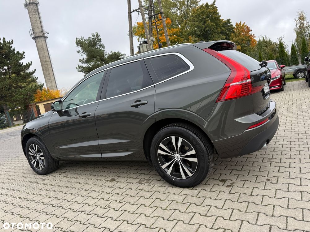 Volvo XC 60 B4 B Geartronic Momentum Pro - 35