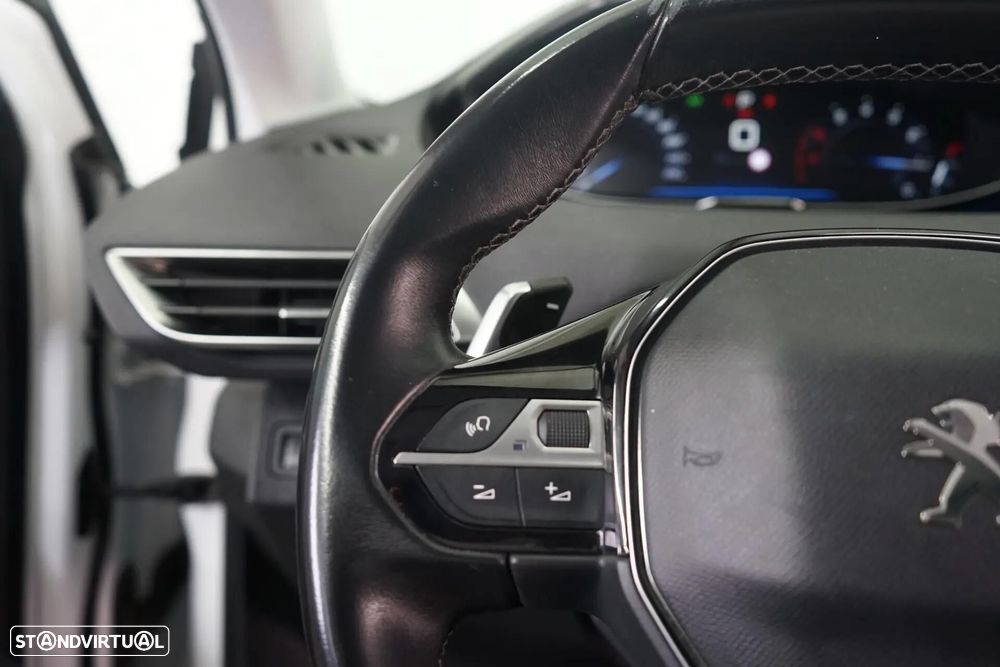 Peugeot 3008 1.2 PureTech Allure Pack EAT8 - 19