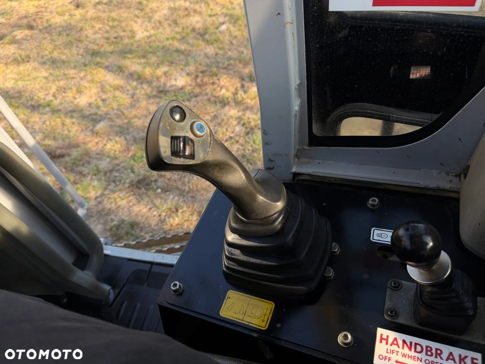 Wacker Neuson DW60 Wozidło 4x4. 6 ton ładowność z Pełną kabiną. Centralne smarowanie! OBROTOWA koleba 2500 mtg 2018 rok.  Jak nowe z salonu PERKINS turbo silnik. Pochodzi z Norweskiego Gospodarstwa Ziemniaczanego! Pełne sterowanie dżojstik REWERS HYDROSTATIC Ogrzewana Kabina Opony zero zużycia. Aktualna DEKRA. Kamery wysokiej jakośći! Zero luzów i wycieków. Szybka wolna jazda. Wielka Okazja - 27