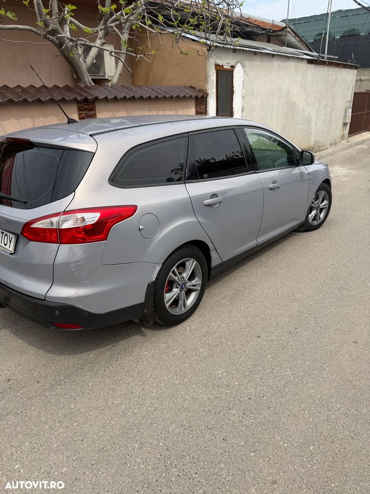Ford Focus 1.6 TDCi DPF Start-Stopp-System SYNC Edition - 5