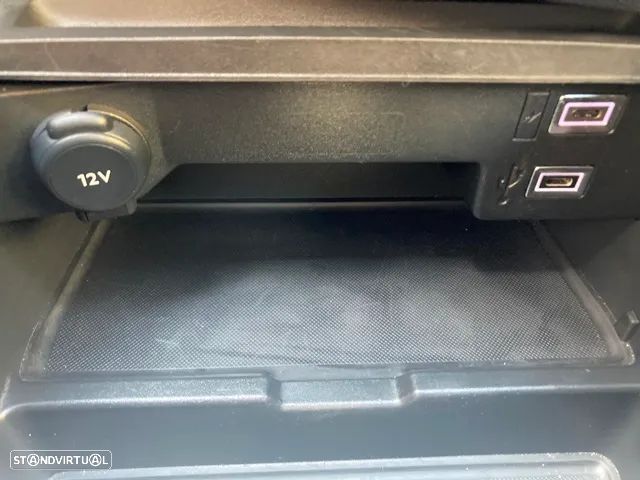 Opel Astra 1.2 T GS - 23