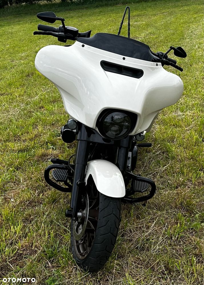 Harley-Davidson Touring Street Glide - 17