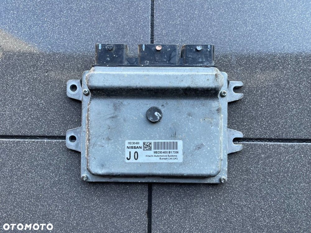 STEROWNIK SILNIKA NISSAN MEC93-600 B1