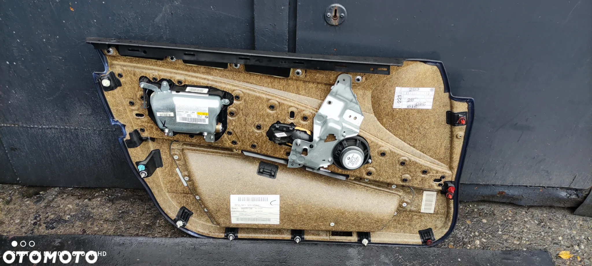 Boczek przedni prawy poduszka airbag tapicerka prawy przód BMW e60 e61 lift anglik - 2