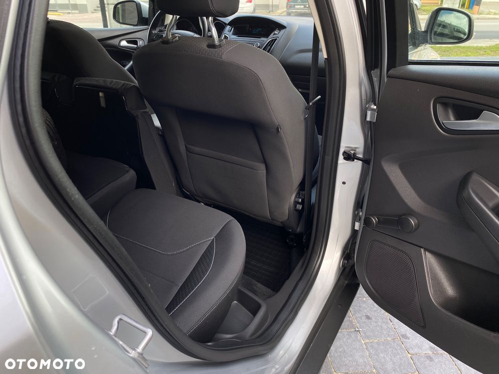 Ford Focus 1.6 Gold X - 28