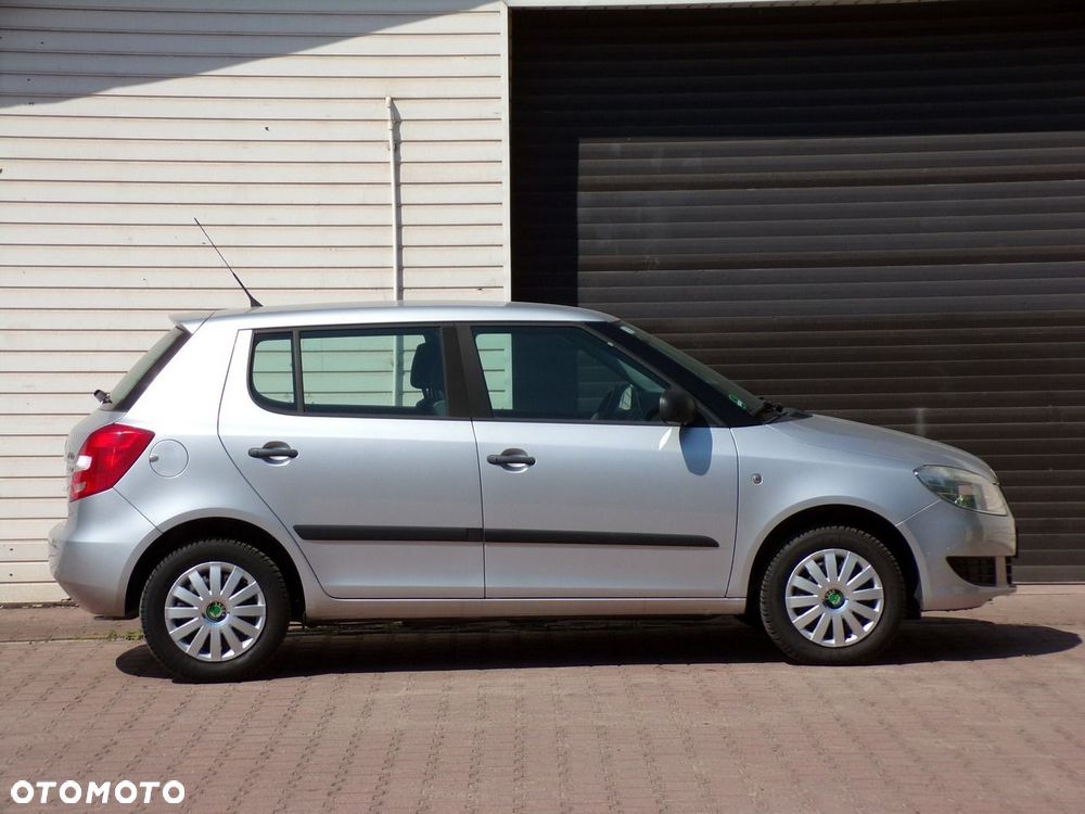 Skoda Fabia 1.2 HTP Fresh - 12