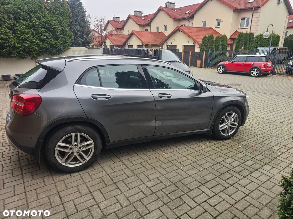 Mercedes-Benz GLA 250 4-Matic - 5