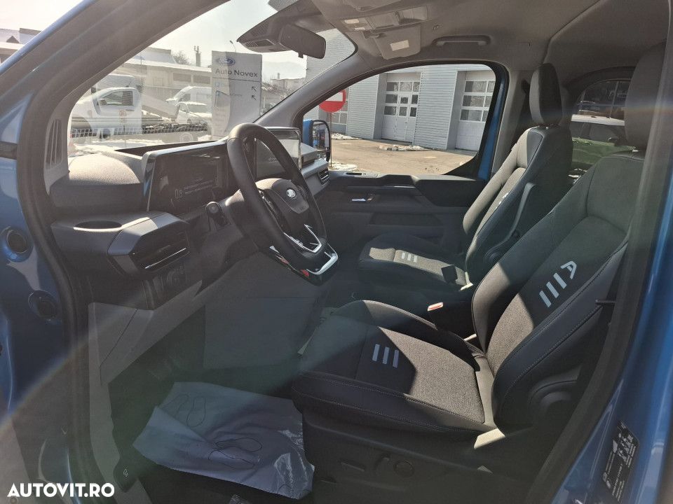 Ford Tourneo Custom - 8