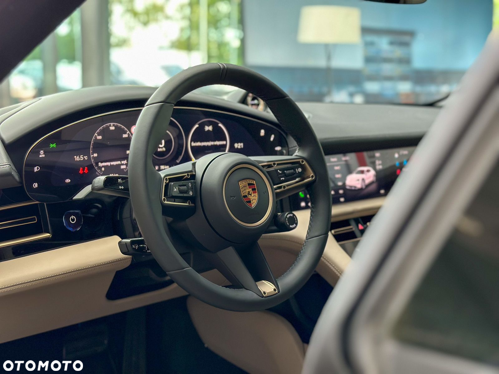Porsche Taycan Performance Plus - 13