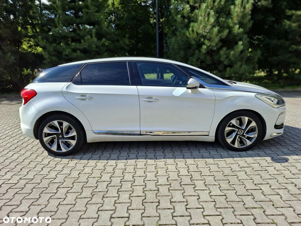 Citroën DS5 HDi 165 SoChic - 5