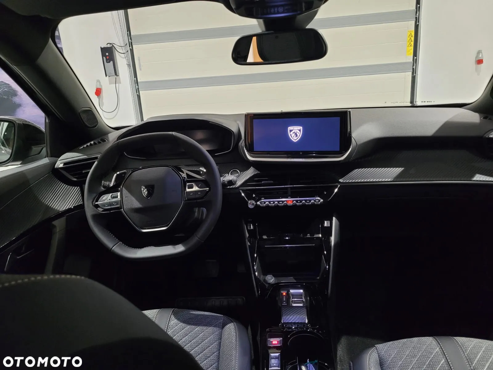 Peugeot 2008 PureTech mHEV Allure e-DCS6 - 10