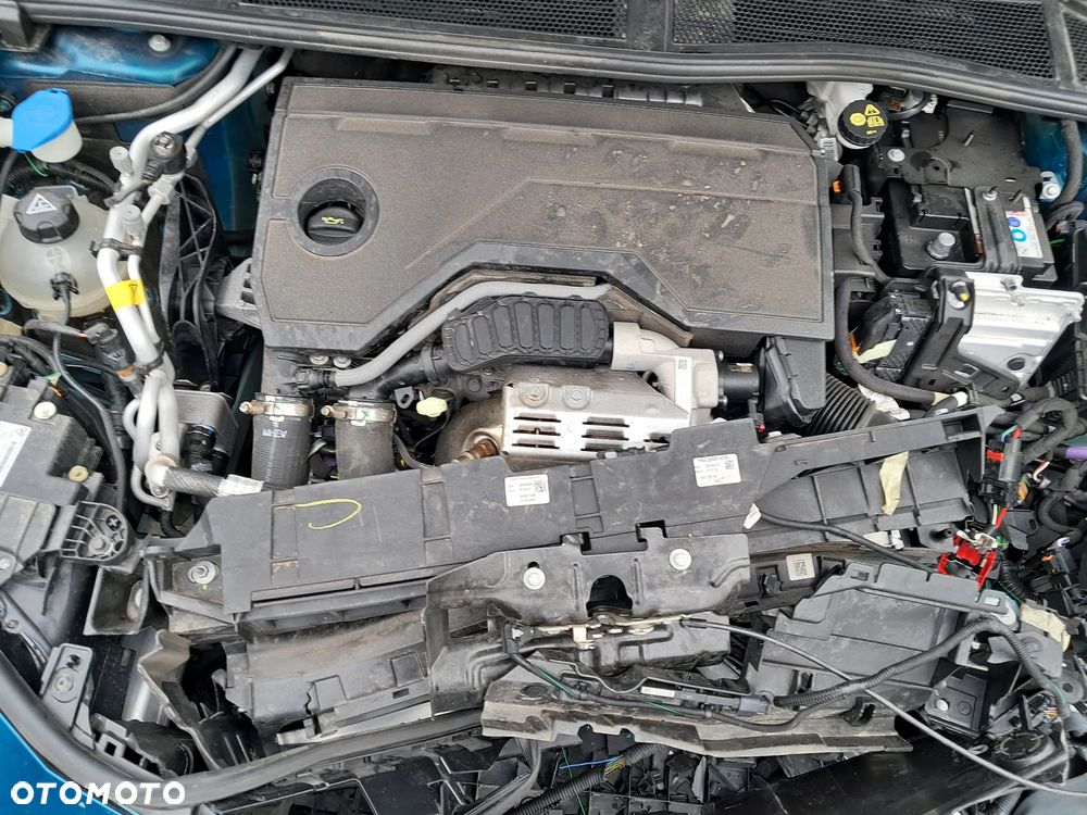 Peugeot 408 1.2 PureTech mHEV GT S&S e-DSC6 - 17