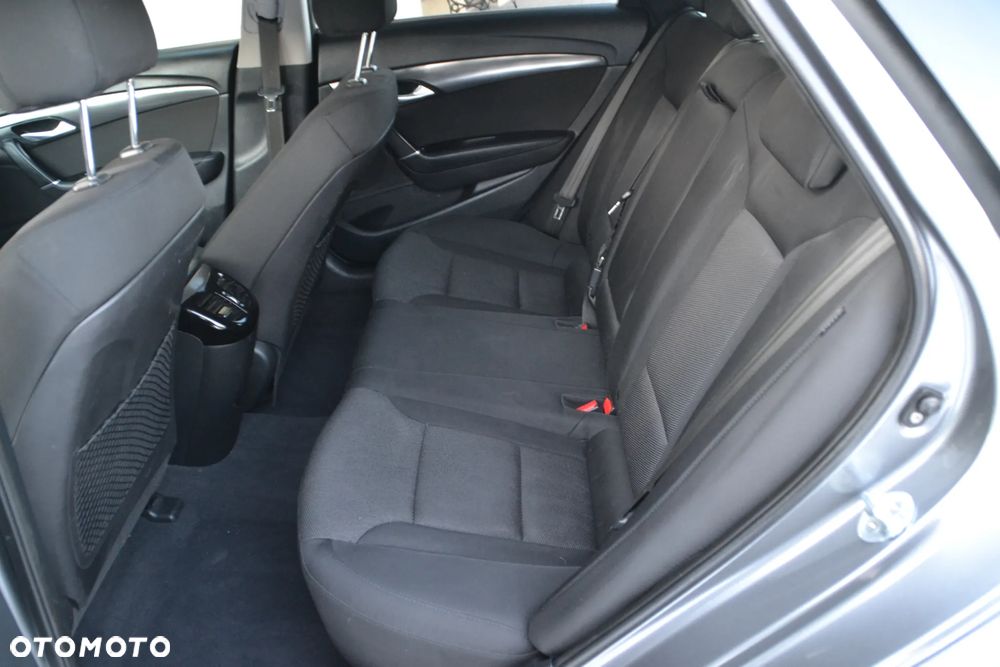 Hyundai i40 Kombi blue 1.6 Space - 34