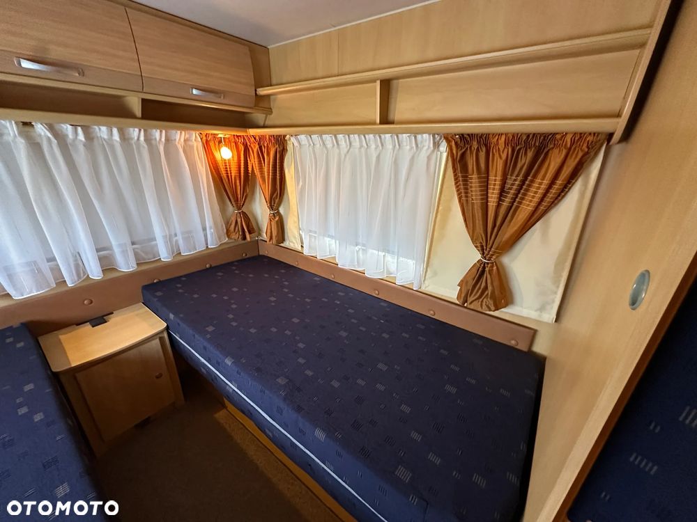 Dethleffs 510 CAMPER z napędem i przedsionkiem pompowanym !!! - 31