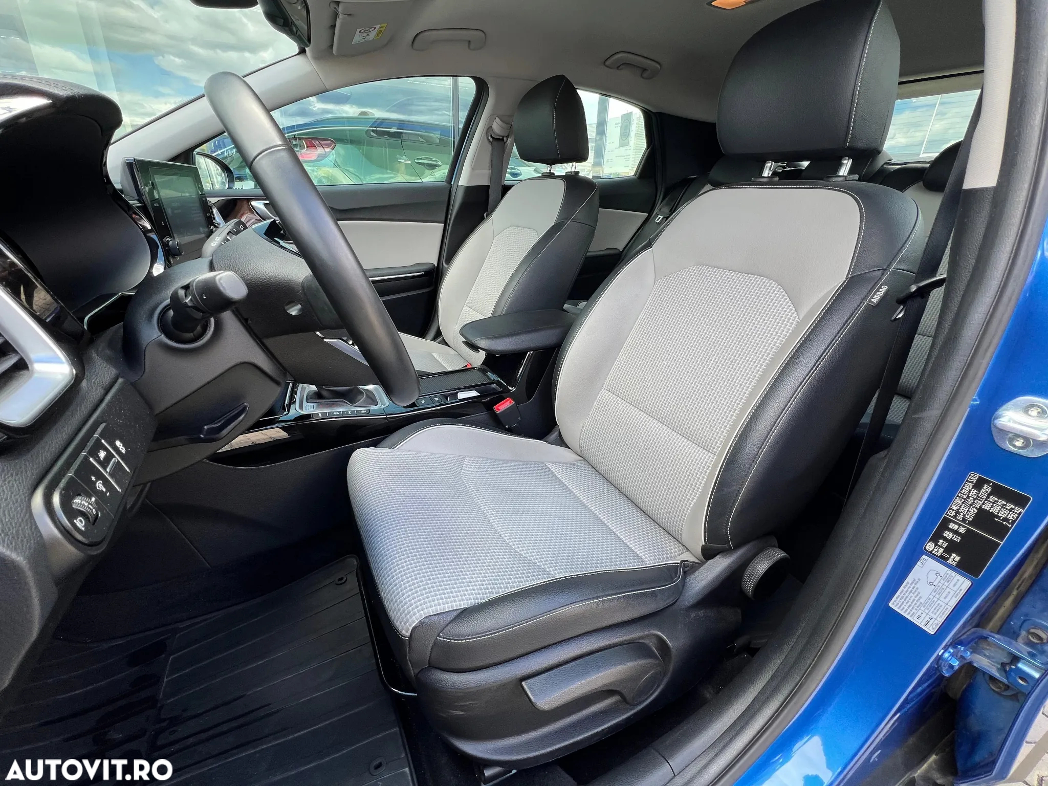 Kia XCeed 1.4 T-GDI 7DCT Style+ - 9