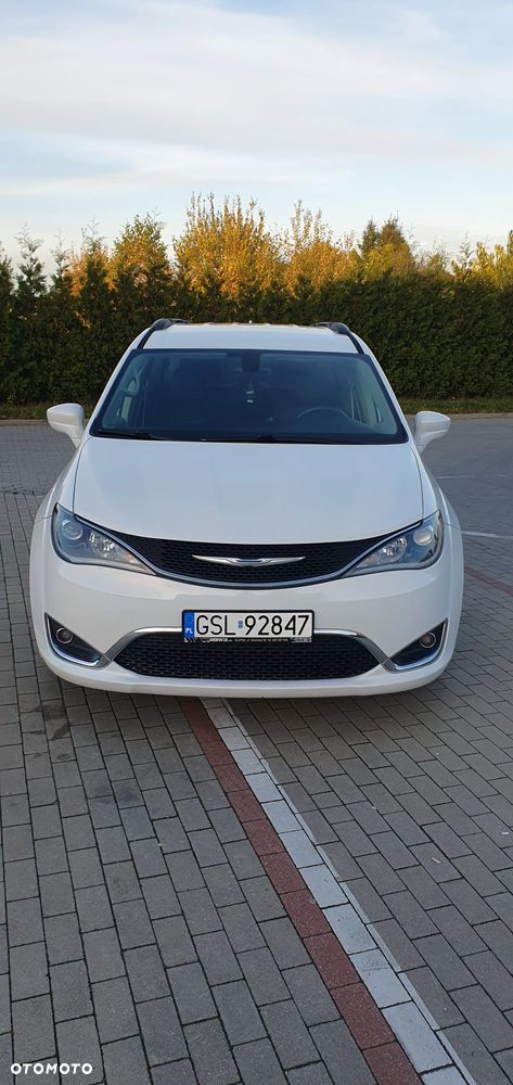 Chrysler Pacifica - 3