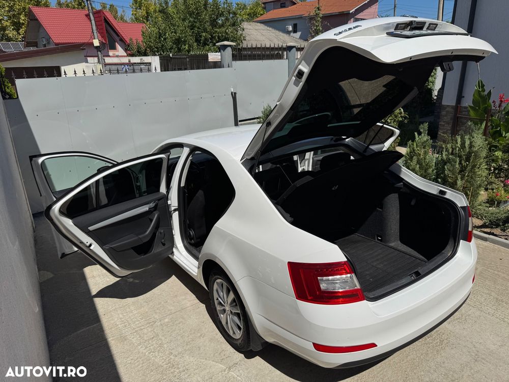 Skoda Octavia 1.6 TDI ACTIVE - 5