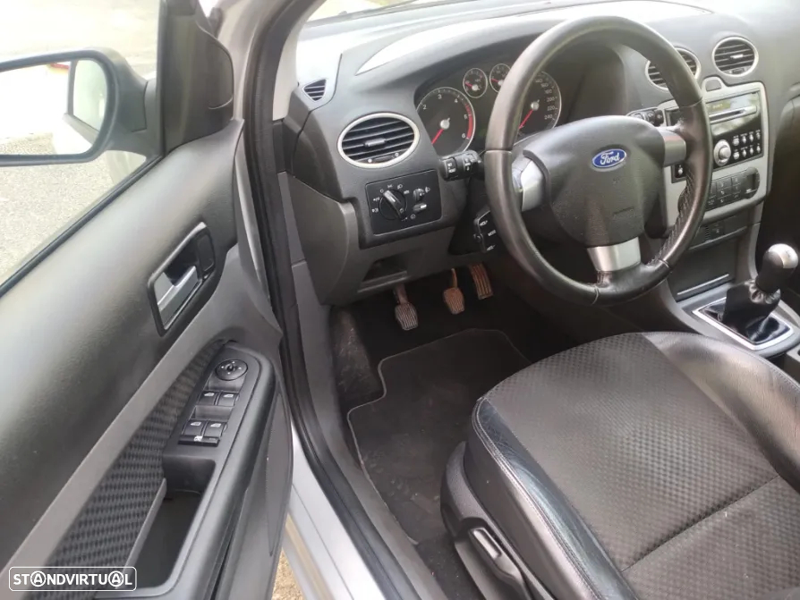 Ford Focus SW 1.6 TDCi Titanium - 10