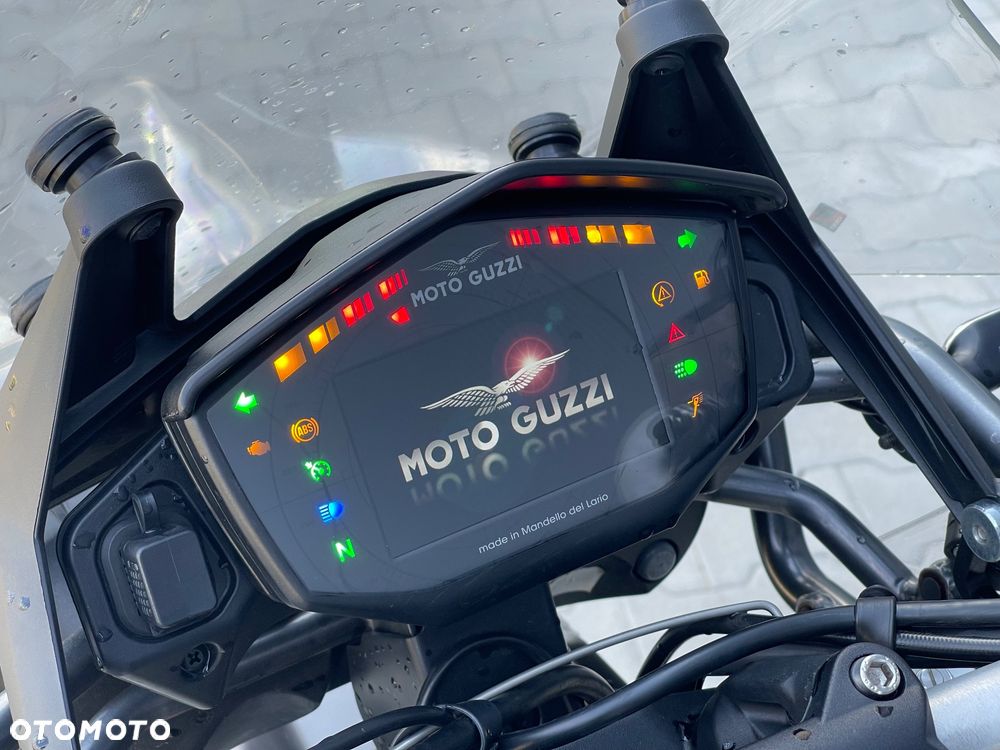 Moto Guzzi V85 - 11